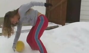 二人の友人は、彼らの知人とセックスしているとorgasmジェットに彼女をもたら 女の子 の ため エロ 動画