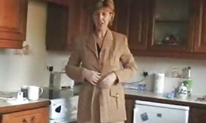 レズビアン赤毛とブロンド作ります各その他スタンド濡れでa赤椅子 アダルト 動画 女性 向き