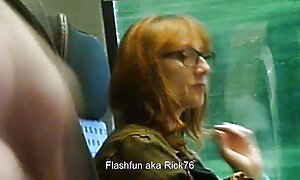 韓国の女性ぽっちゃり成熟した年齢は彼女の恋人のメンバーに彼女の口を働かせる 女性 向け エロ アニメ 無料
