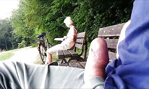 彼はお尻の学生をファックします。 女性 向け アダルト 無料 動画