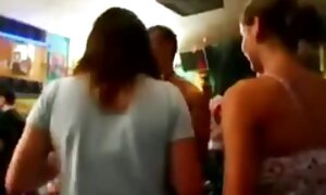 彼の顔に精液がいっぱいです。 女 が 見る 無料 エロ 動画