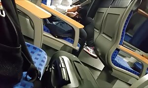 を決定しましたスインガーです。 無料 動画 エロ 女性 向け