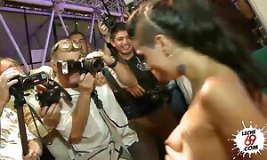 入れて赤毛にマッサージ油運指コック大きな男でベッド 女性 用 エロ 動画 サイト