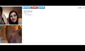 彼女のスカートの下に女の子のお尻とパンティーを脱ぐような変態 エロ 動画 女子 向け